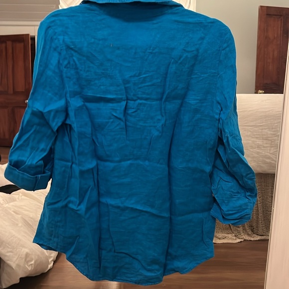 Zara XS blue linen top with gold button accents - Picture 2 of 2